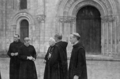 L'abbé Baron et les premiers moines 15 mai 1948