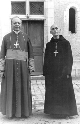 Mgr Lefebvre et Dom Roux, 7 octobre 1953